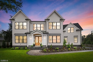 24 Rockwood Rd, Florham Park, NJ 07932