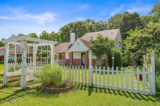 3693 Flynn Dr, Pearl, MS 39208