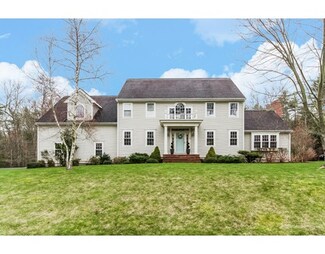 28 Christine Dr, North Dartmouth, MA 02747