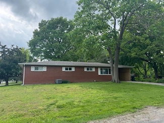 1115 Nancy Dr, Dupo, IL 62239