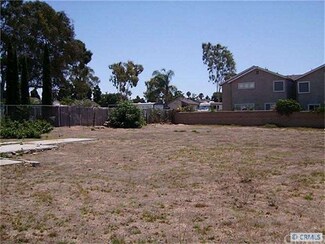 7882 Garfield Ave, Huntington Beach, CA 92648