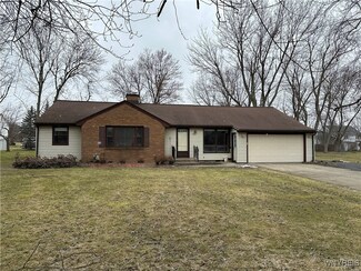 4986 Ledge Ln, Buffalo, NY 14221