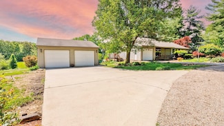 4619 Circle Dr, Heyworth, IL 61745