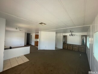 5368 Woods Dr, Sun Valley, NV 89433