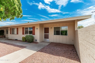 10523 W Coggins Dr, Sun City, AZ 85351