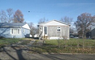 648 W New York Ave, Sebring, OH 44672