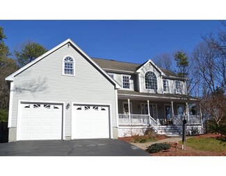 10 Blackberry Hill Rd, Wrentham, MA 02093