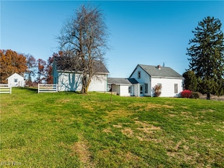 2971 Bedford Rd, Lowellville, OH 44436