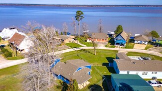 400 E Woodland Shores Dr, Point Blank, TX 77364