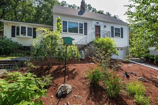 28 Hiawatha Rd, Woburn, MA 01801