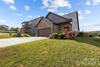 65 Mallard Run Dr, Arden, NC 28704