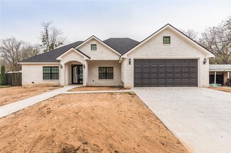 1109 W 8th St, Mc Gregor, TX 76657