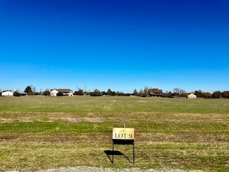 9 E 44th St S, Gypsum Township, KS 67037