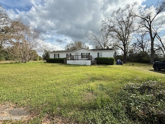 2493 4th Ave, Alford, FL 32420