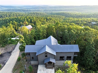 579 Moonshiner Springs Trail, Broken Bow, OK 74728