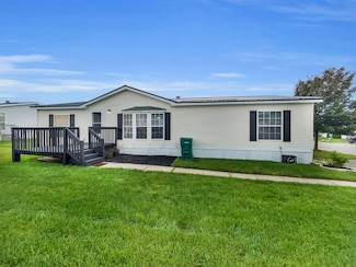 8265 Feather Hollow, Fenton, MI 48430