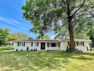 4002 Kirby Ct, South Bend, IN 46614