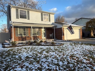 25177 Alicia St, Flat Rock, MI 48134