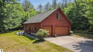 3885 Turkey Foot Rd, Bellaire, MI 49615