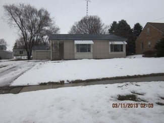 108 E Brayton Rd, Mount Morris, IL 61054