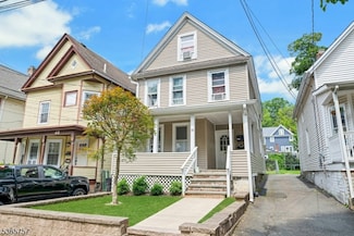 48 Harrison St, Morristown, NJ 07960