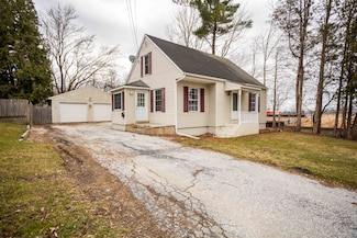 2 Lakeview Terrace, Saint Albans, VT 05478