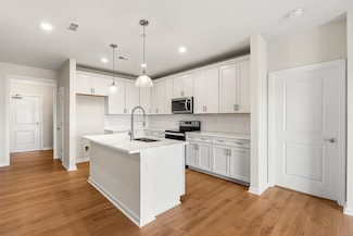 1 Codman Way Unit 410, Westborough, MA 01581