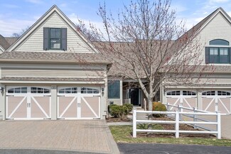 10 Meadows Ln Unit 10, Belmont, MA 02478