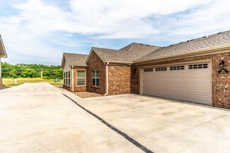 102 Legacy Dr, Berea, KY 40403