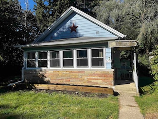 2205 Morris St, South Bend, IN 46613