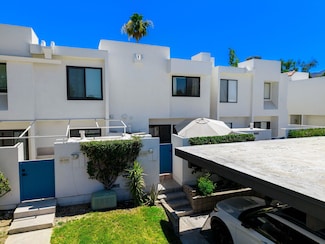 48942 Desert Flower Dr, Palm Desert, CA 92260