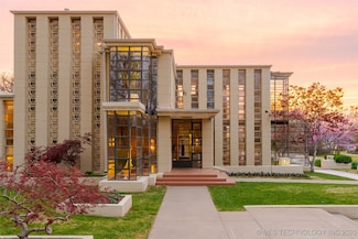 3704 S Birmingham Ave, Tulsa, OK 74105