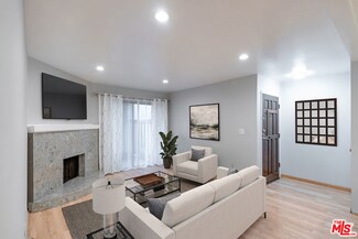 15511 Sherman Way Unit 17, Van Nuys, CA 91406