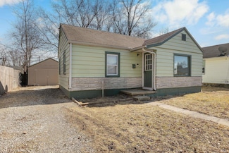 1245 Magnolia Ave, Frankfort, IN 46041
