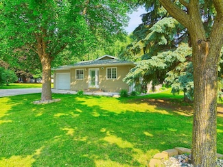 638 Shady Creek Cir, Winsted, MN 55395