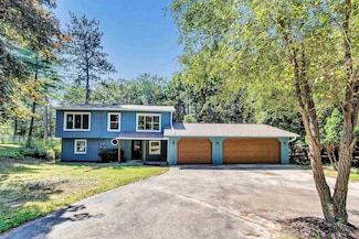 N1835 Cree Ave, Wautoma, WI 54982