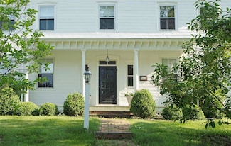 98 Verbank Rd, Millbrook, NY 12545