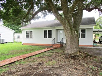 321 Bourgeois St, Welsh, LA 70591