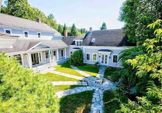 83 Maple St, Morristown, VT 05661