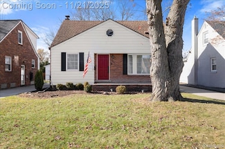 2611 N Wilson Ave, Royal Oak, MI 48073
