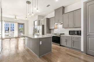 2700 Old Denton Rd Unit 1037, Carrollton, TX 75007