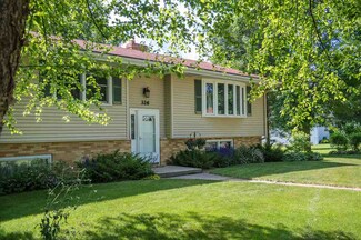 326 Meadowlark Dr, Madison, WI 53714