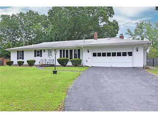 81 Mellon Rd, Warwick, RI 02889