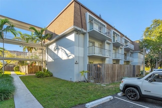 9621 SW 77th Ave Unit 204B, Miami, FL 33156