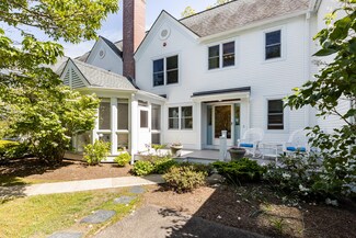 2 Bob White Crescent, Mashpee, MA 02649