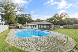 6053 Moss Ln, Pensacola, FL 32505