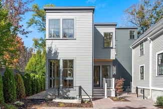 121 Hancock St Unit 121, Cambridge, MA 02139