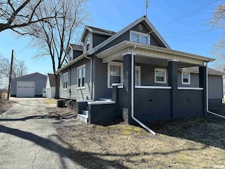 326 Lilac Ln, East Peoria, IL 61611