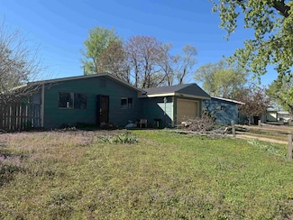 1221 Andrew Ave, Salina, KS 67401