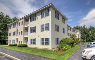 14 Crestview Cir Unit 164, Londonderry, NH 03053